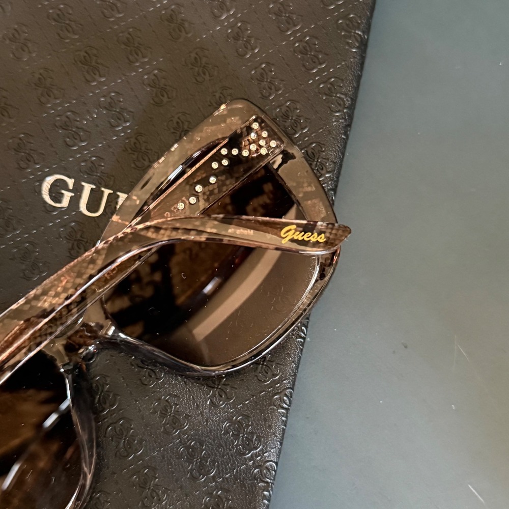 Guess Womens Brown Snakeskin‎ Rhinestone Butterfly Sunglasses GF0383 45F 57mm - Picture 7 of 7